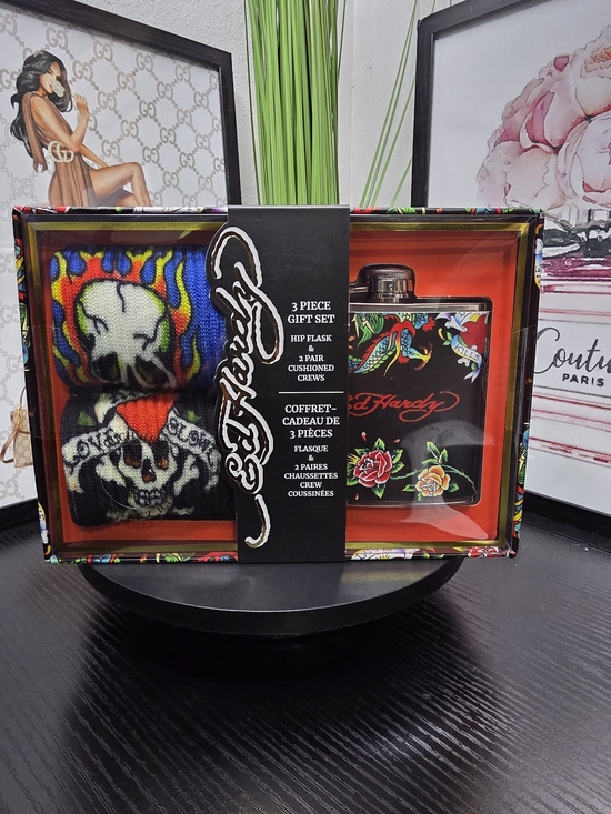 Ed Hardy Other - Ed Hardy 3-Piece Hip Flask Gift Set